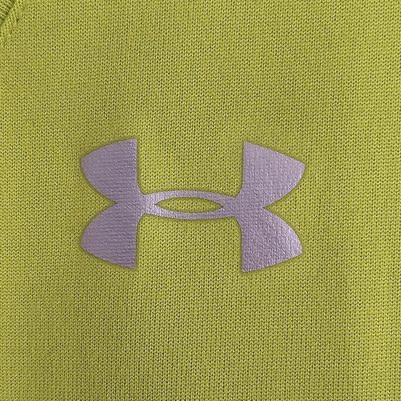 UNDER Armour V-neck Athletic Top. L - Picture 2 of 12
